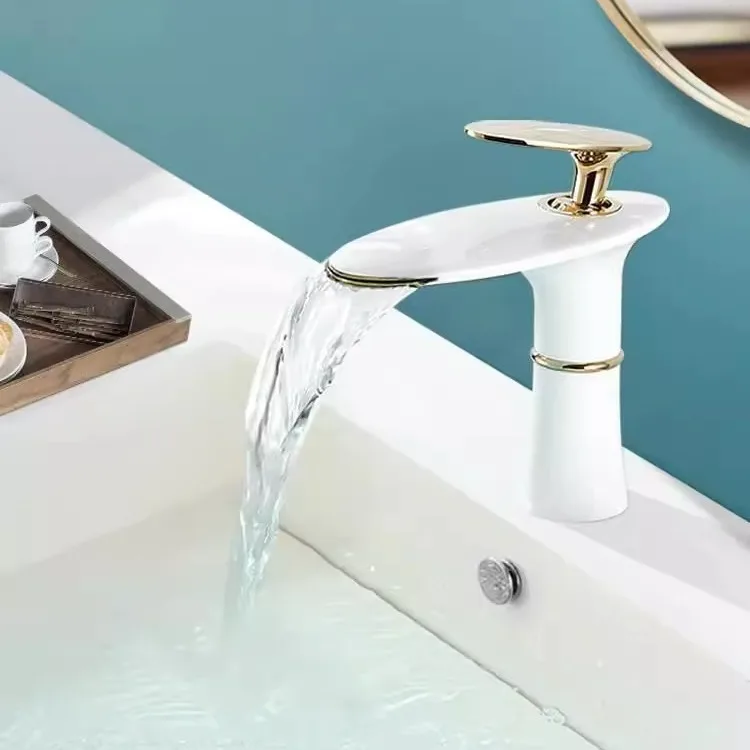 Home Hardware Bathroom Faucets - Waterfall wastafelkraan wit goud warm koud